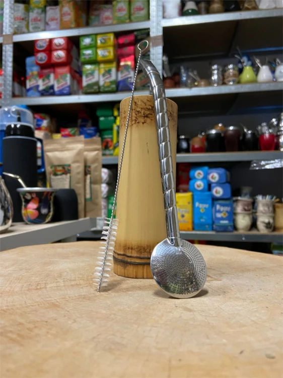 Bombilla (bomba) Bortonaggio 1000 Furos: widok z przodu