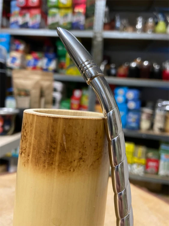 Bombilla (bomba) Bortonaggio 1000 Furos Inox: zbliżenie na ustnik
