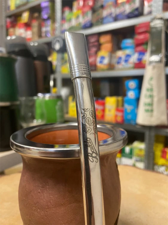 Bombilla (bomba) Baldo INOX 19 cm - zbliżenie na grawer