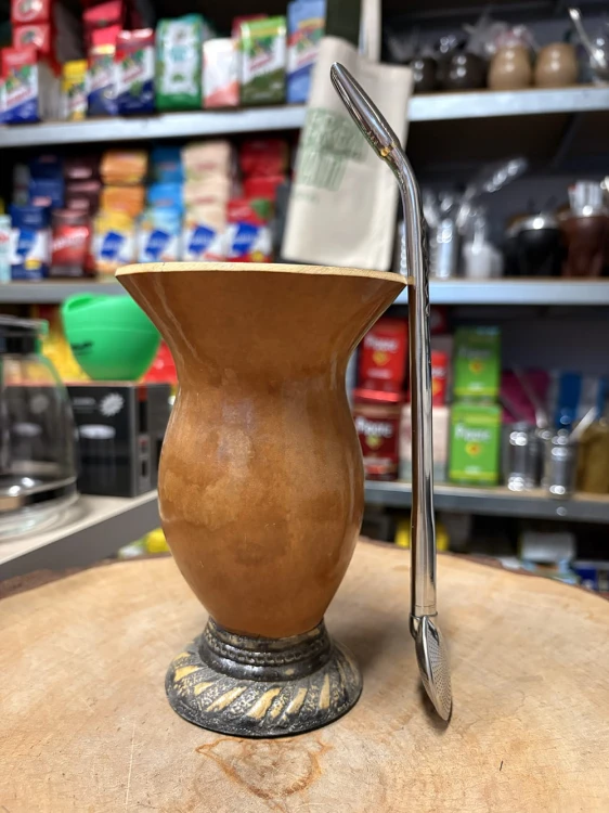 Bombilla (bomba) "Grande" zdobiona z grawerem Bortonaggio 1000 (Mil) Furos INOX ze szczoteczką 24 cm - widok z boku