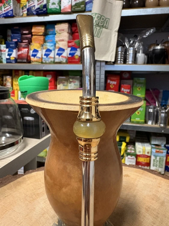 Bombilla (bomba) Oro "Piedra" Bortonaggio 1000 (Mil) Furos INOX ze szczoteczką 23 cm - kolor żółty - zbliżenie na pierścień