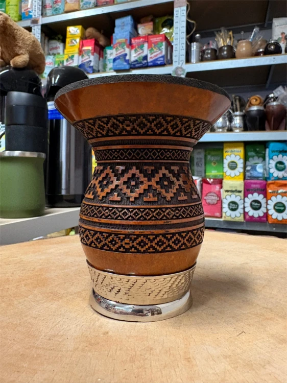 Tykwa (cuia) zdobiona Cavalo Crioulo 215 ml - widok z innej strony