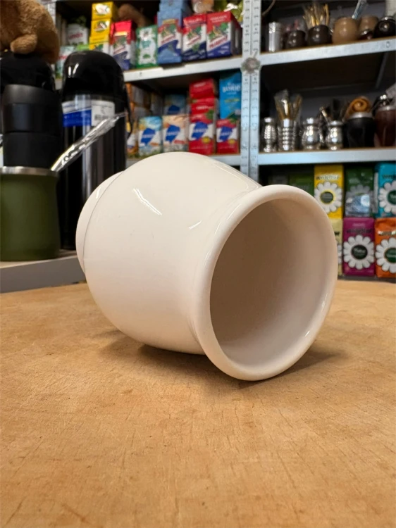 Naczynie ceramiczne "Taza" Blanca 210 ml - widok po skosie