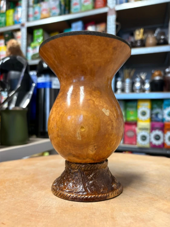 Tykwa (Cuia) z nóżką "Aprecida" 310 ml - widok z innej strony